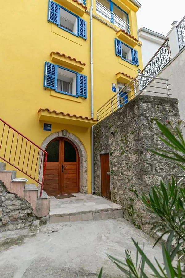 Old Beauty Apartment Novi Vinodolski Croatia